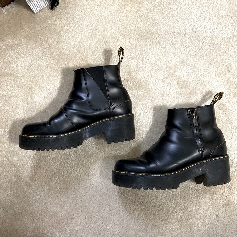 Black leather Platform Dr. Martens Rometty 2 ankle boot